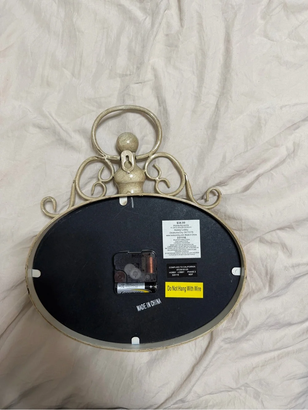Vintage-Style Cream Oval Wall Clock